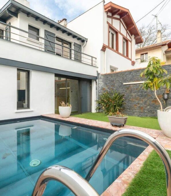 9c263d70-c52a-4632-8e95-7c1d408a6887